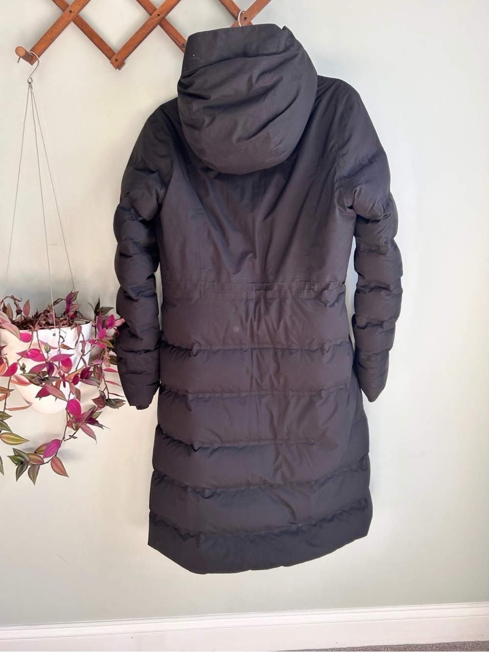 lululemon sleet street long down puffer jacket Coat - Black